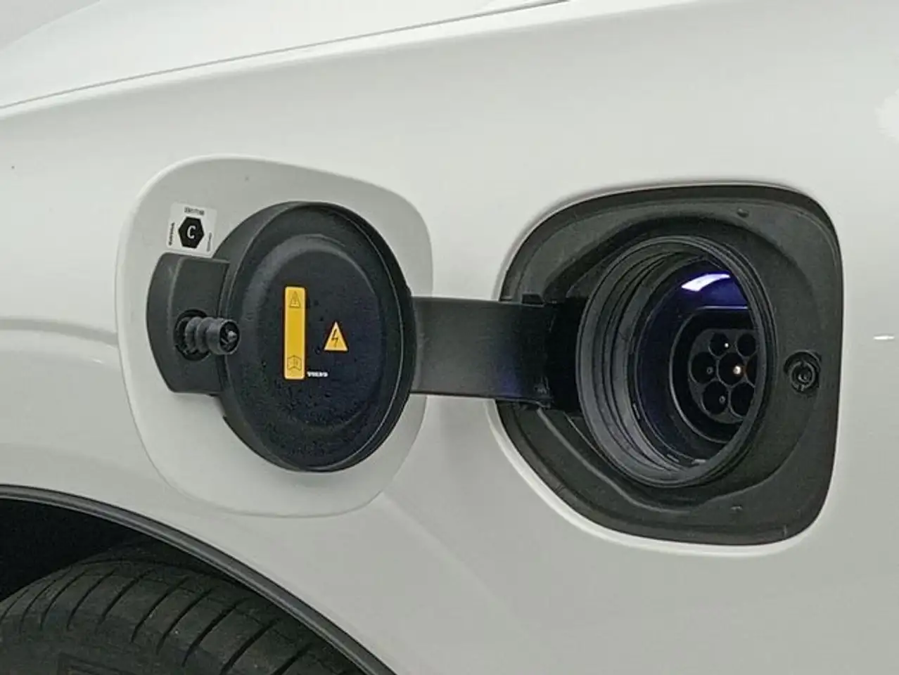 Volvo XC60 T6 Recharge Plus Dark — Galería del vehículo 29