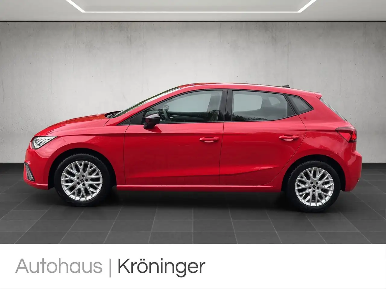 SEAT Ibiza 1.0 TSI FR Navi Ambiente LED — معرض صور السيارة 3