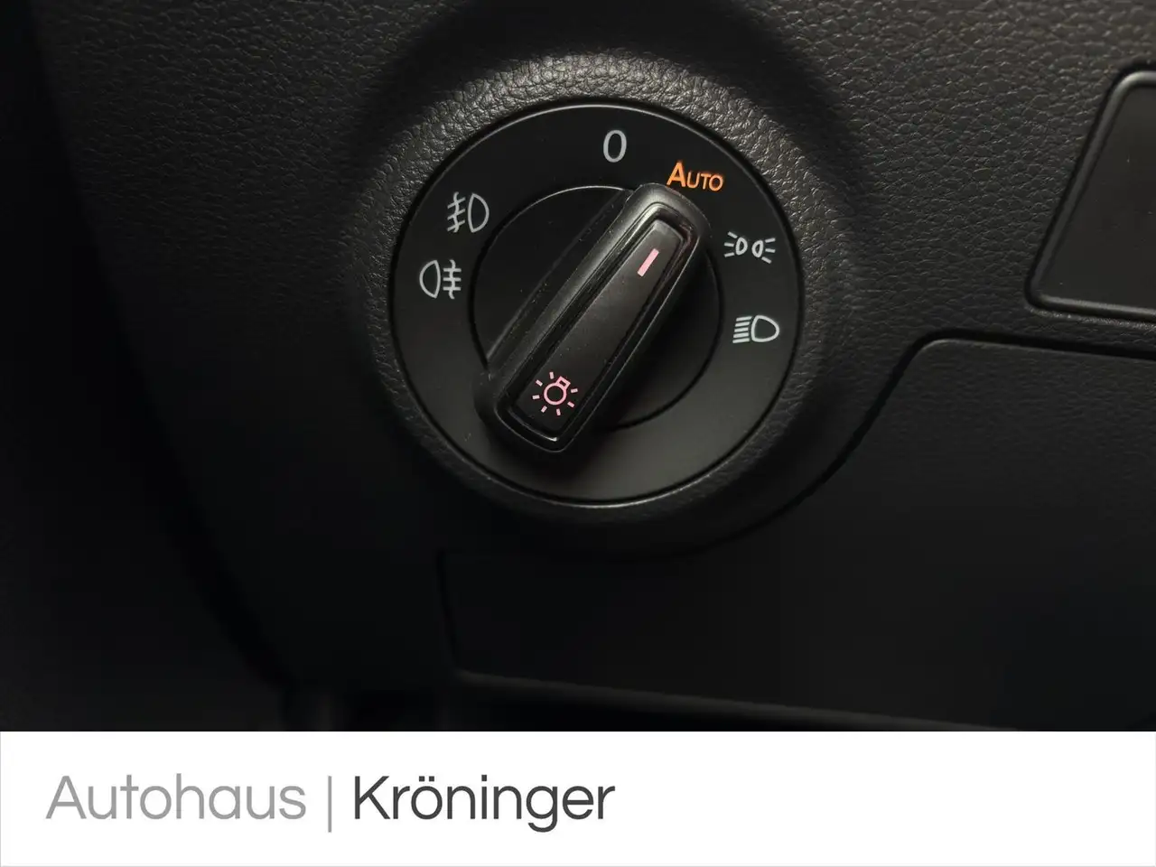 SEAT Ibiza 1.0 TSI FR Navi Ambiente LED — معرض صور السيارة 16