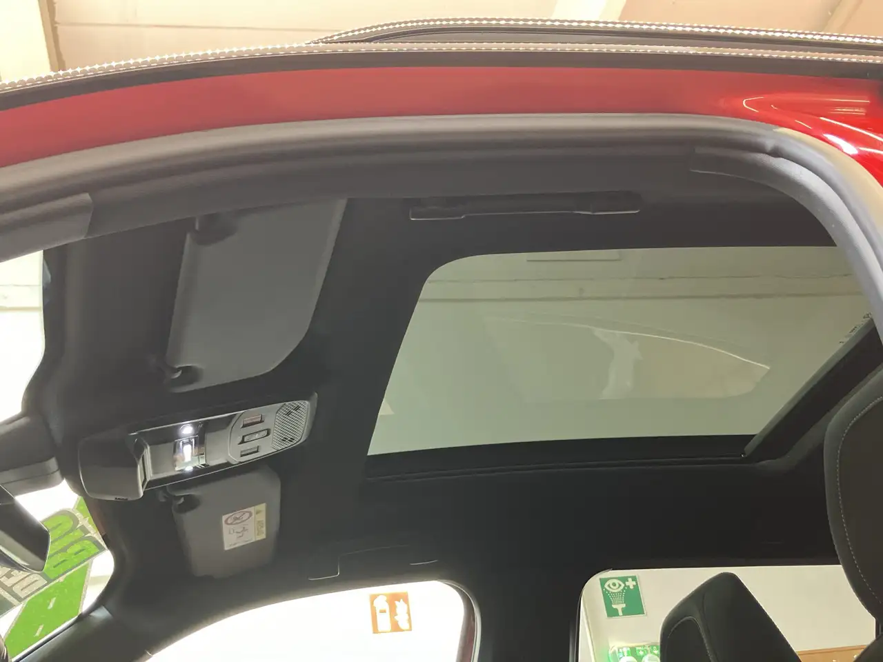 Peugeot 2008 1.2 PureTech 130 GT ACC*Alcantara*LED*Navi — Galerie du véhicule 15