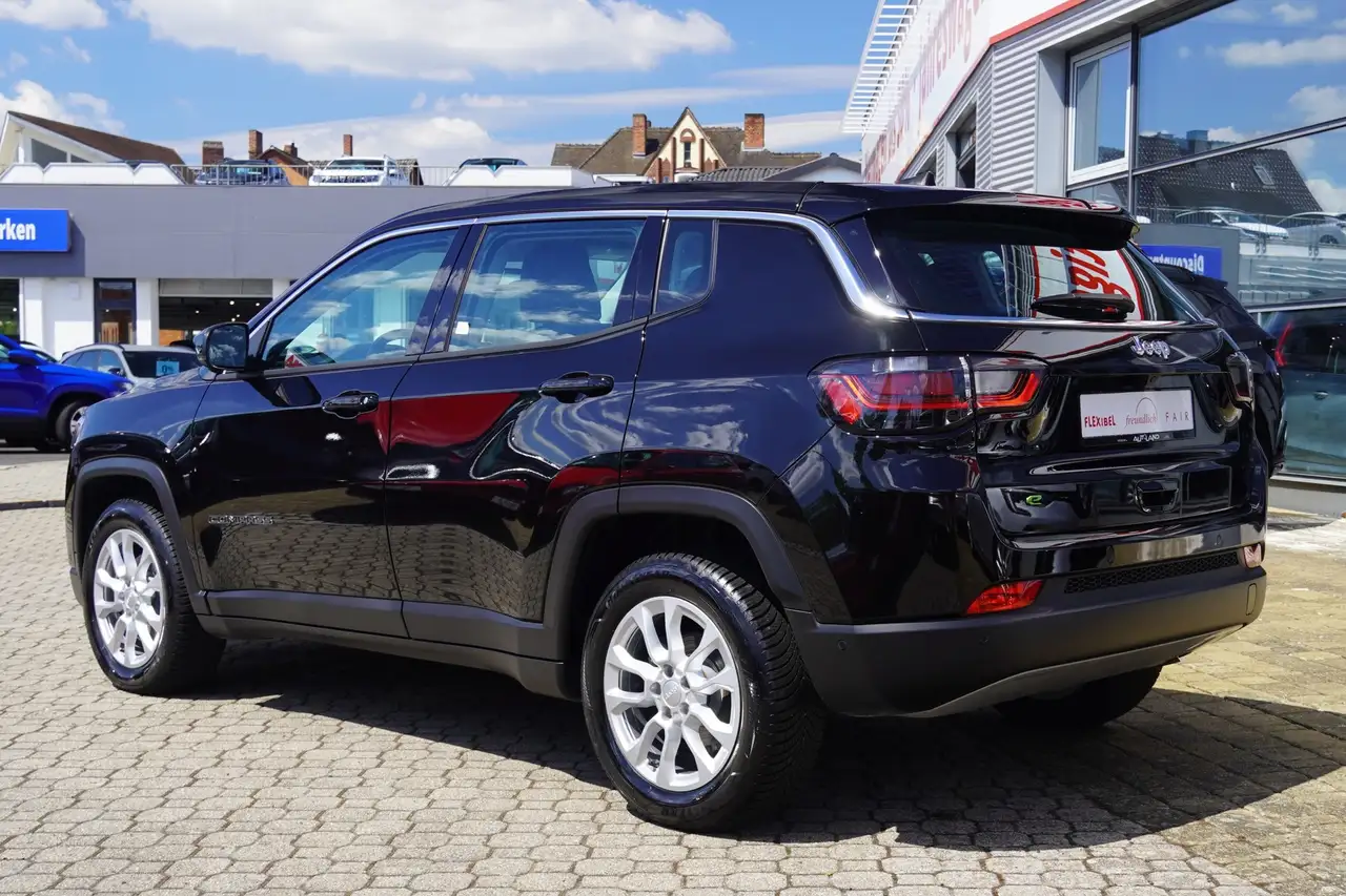Jeep Compass 1.5 M-Hybrid Altitude LED Teilleder 360° — معرض صور السيارة 4
