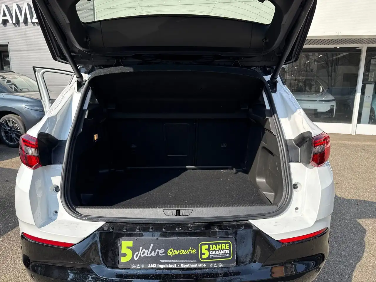 Opel Grandland 1.2 GS Line AHK+LED+Navi+SHZ+2xKlima — Galería del vehículo 12
