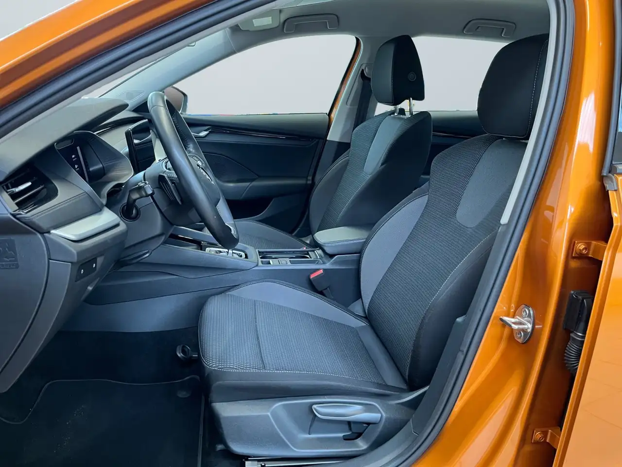 Skoda Octavia Combi Selection 1.5TSI mHEV DSG Klima PDC — معرض صور السيارة 7