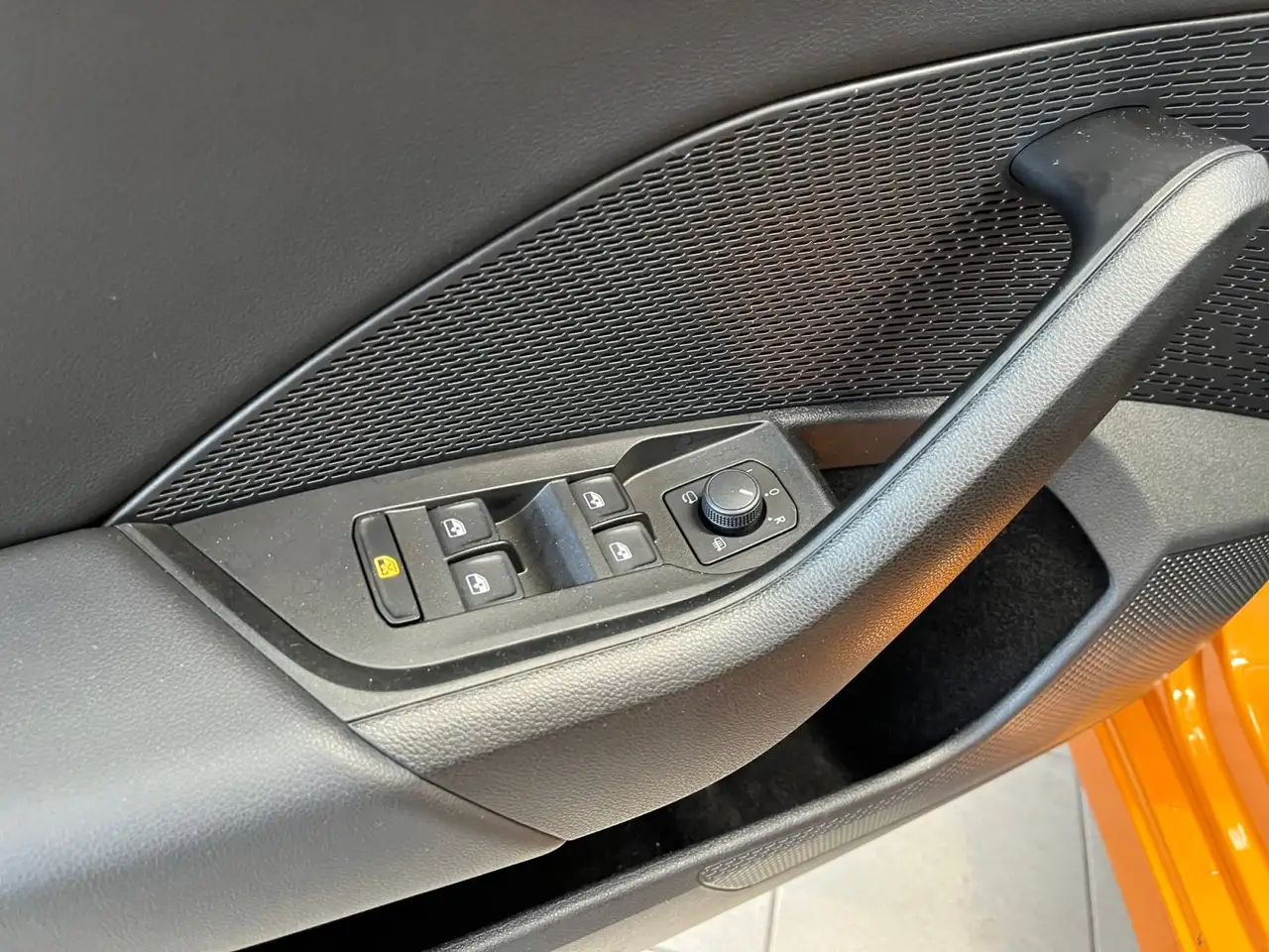 Skoda Octavia Combi Selection 1.5TSI mHEV DSG Klima PDC — معرض صور السيارة 19