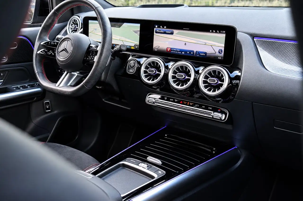 Mercedes-Benz B 180 MILDHYBRID AMG MBUX*MATRIX*360*AHK — Galería del vehículo 26