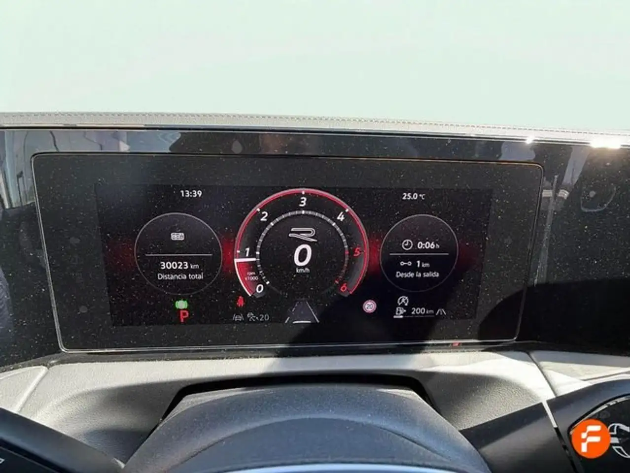 Volkswagen Tiguan 2.0TDI R-Line DSG 110kW — معرض صور السيارة 14