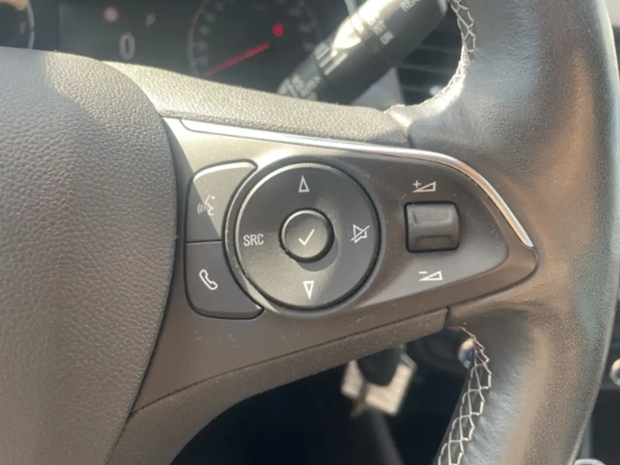 Opel Crossland Elegance 1.2 Turbo Rückfahrkamera - Sitzheizung - — معرض صور السيارة 23