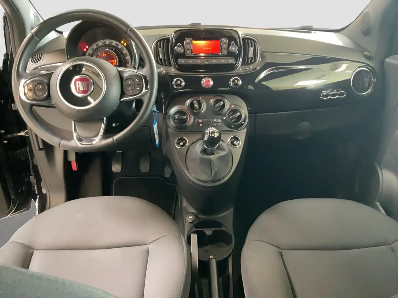 Fiat 500 1.0 Hybrid — Vehicle gallery 11
