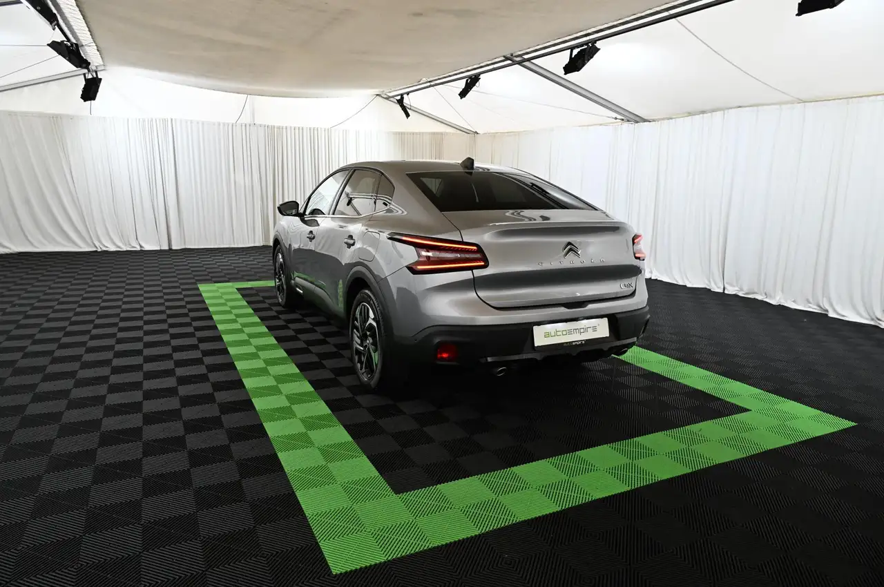 Citroen C4 X 1.2 PT EAT8 130 MAX LED/NAV/SOUND/PANO/H-UP/18 — Galería del vehículo 6