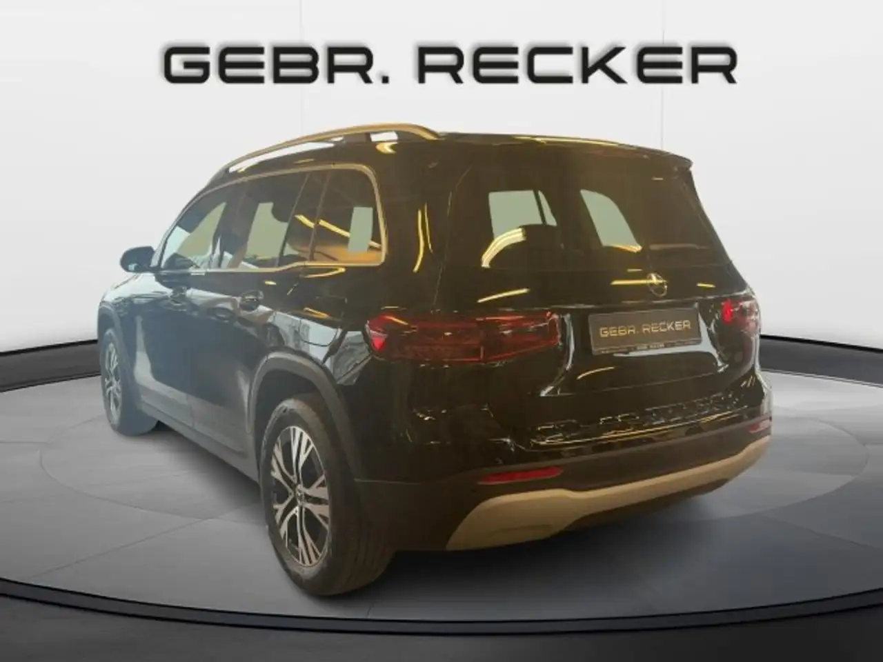 Mercedes-Benz GLB 200 GLB 200 Advanced LED Kamera Navi MBUX e. Heckkl. — Vehicle gallery 3