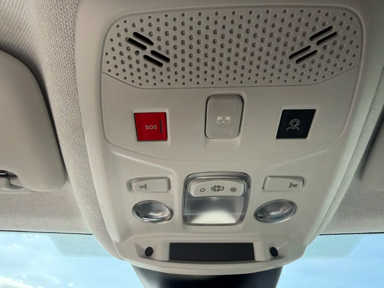 Citroen C4 Lim. Hybrid Max*LED*NAVI*ALCANTARA*PANORAMA* — معرض صور السيارة 17