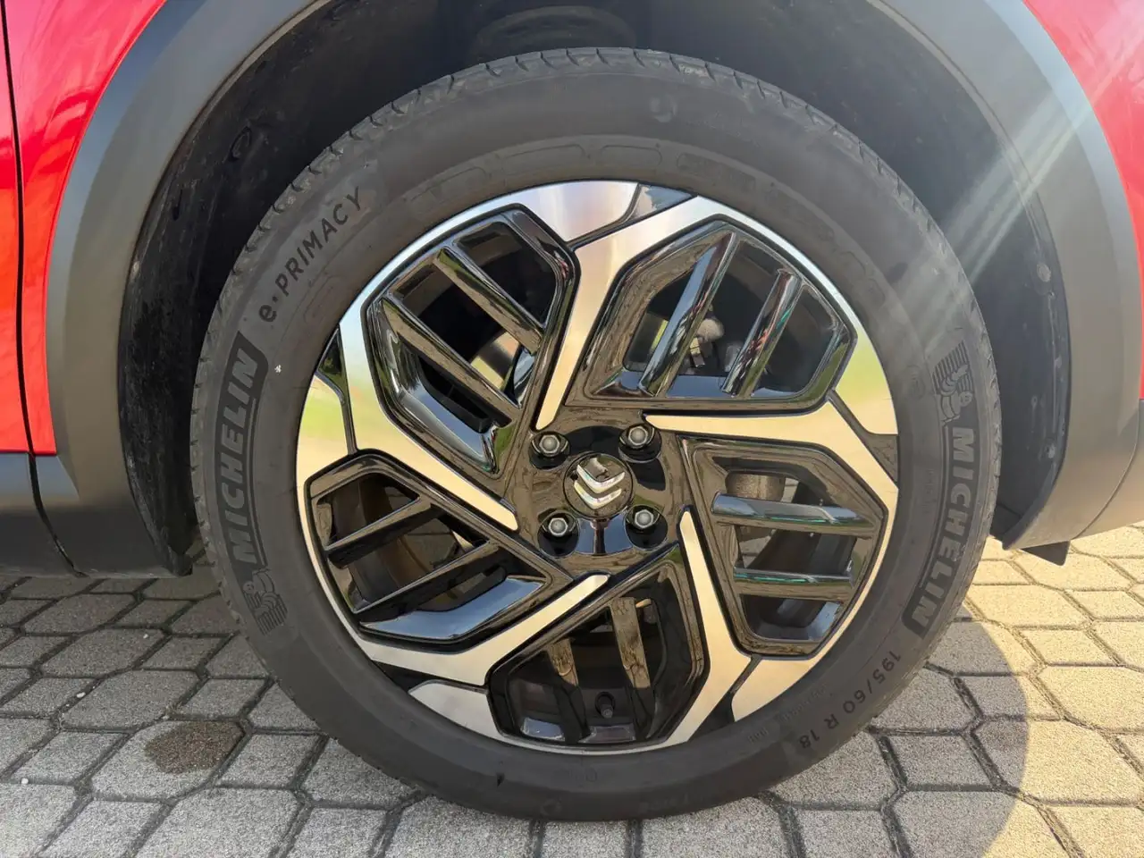 Citroen C4 Lim. Hybrid Max*LED*NAVI*ALCANTARA*PANORAMA* — معرض صور السيارة 30