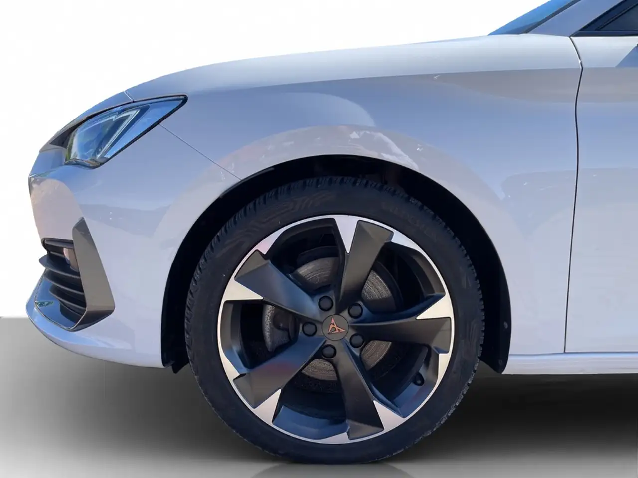 CUPRA Leon Sportstourer 1.5 TSI ACT AHK*VIRTUAL*CARPLAY*LE... — Vehicle gallery 23
