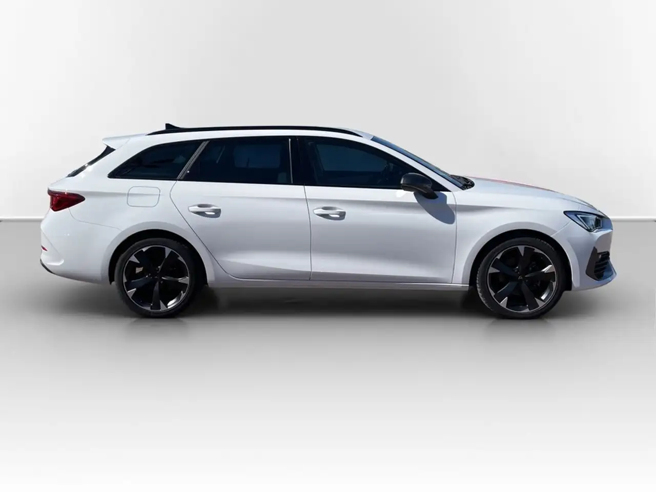 CUPRA Leon Sportstourer 1.5 TSI ACT AHK*VIRTUAL*CARPLAY*LE... — Vehicle gallery 5