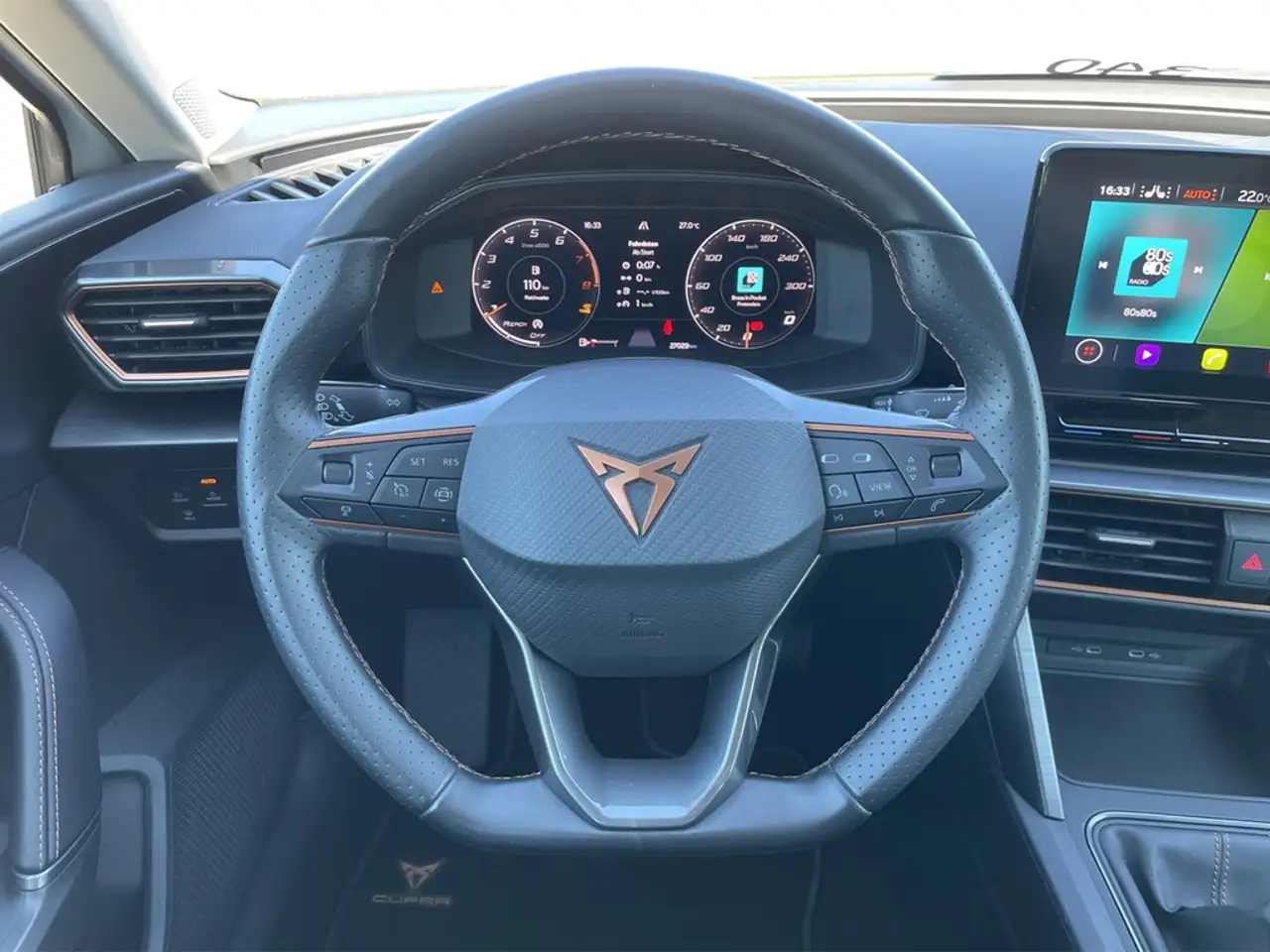 CUPRA Leon Sportstourer 1.5 TSI ACT AHK*VIRTUAL*CARPLAY*LE... — Vehicle gallery 16