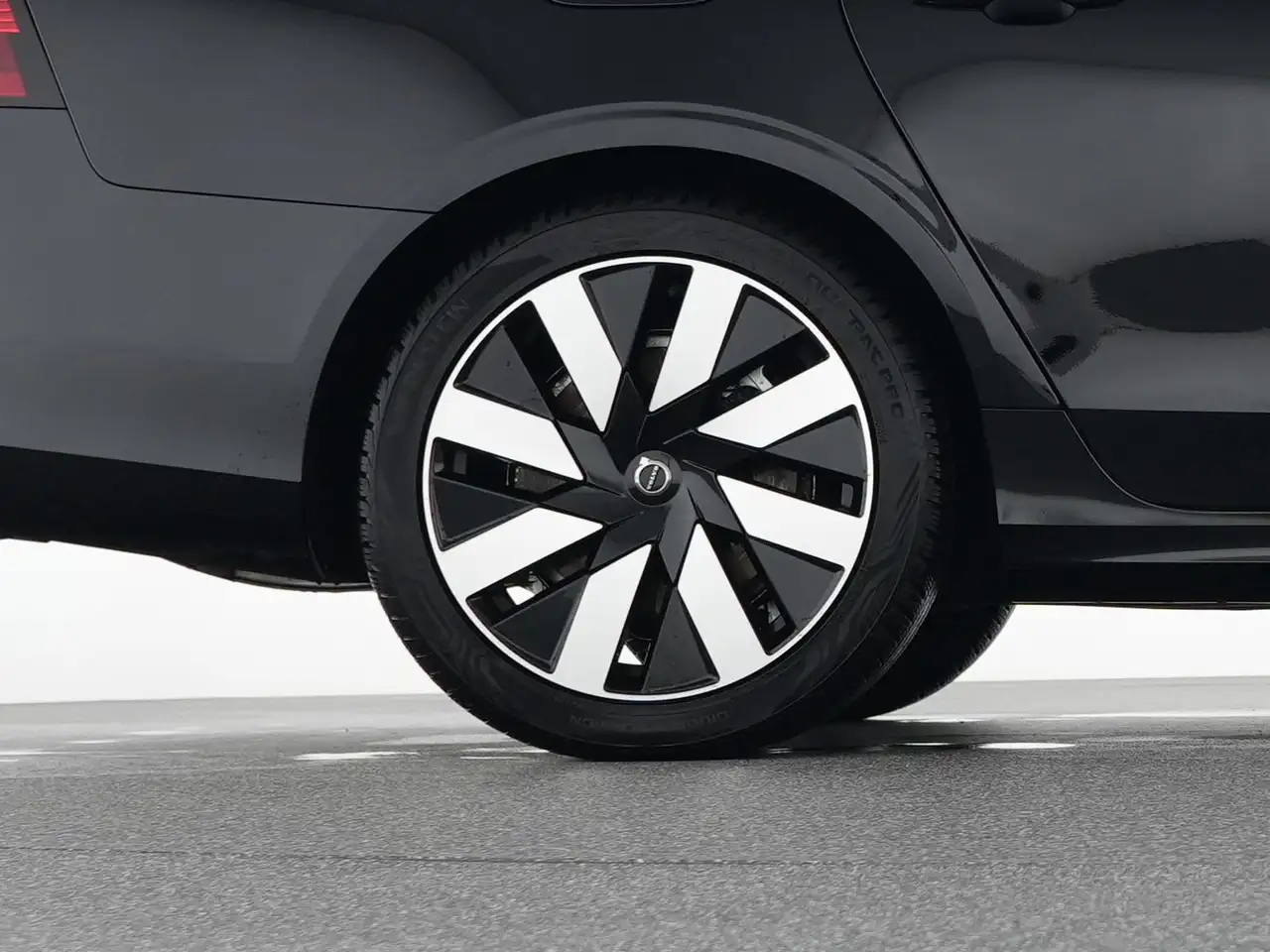 Volvo V90 T6 AWD Plus Dark 19"+VOLL-LED+HUD+360° — Vehicle gallery 23