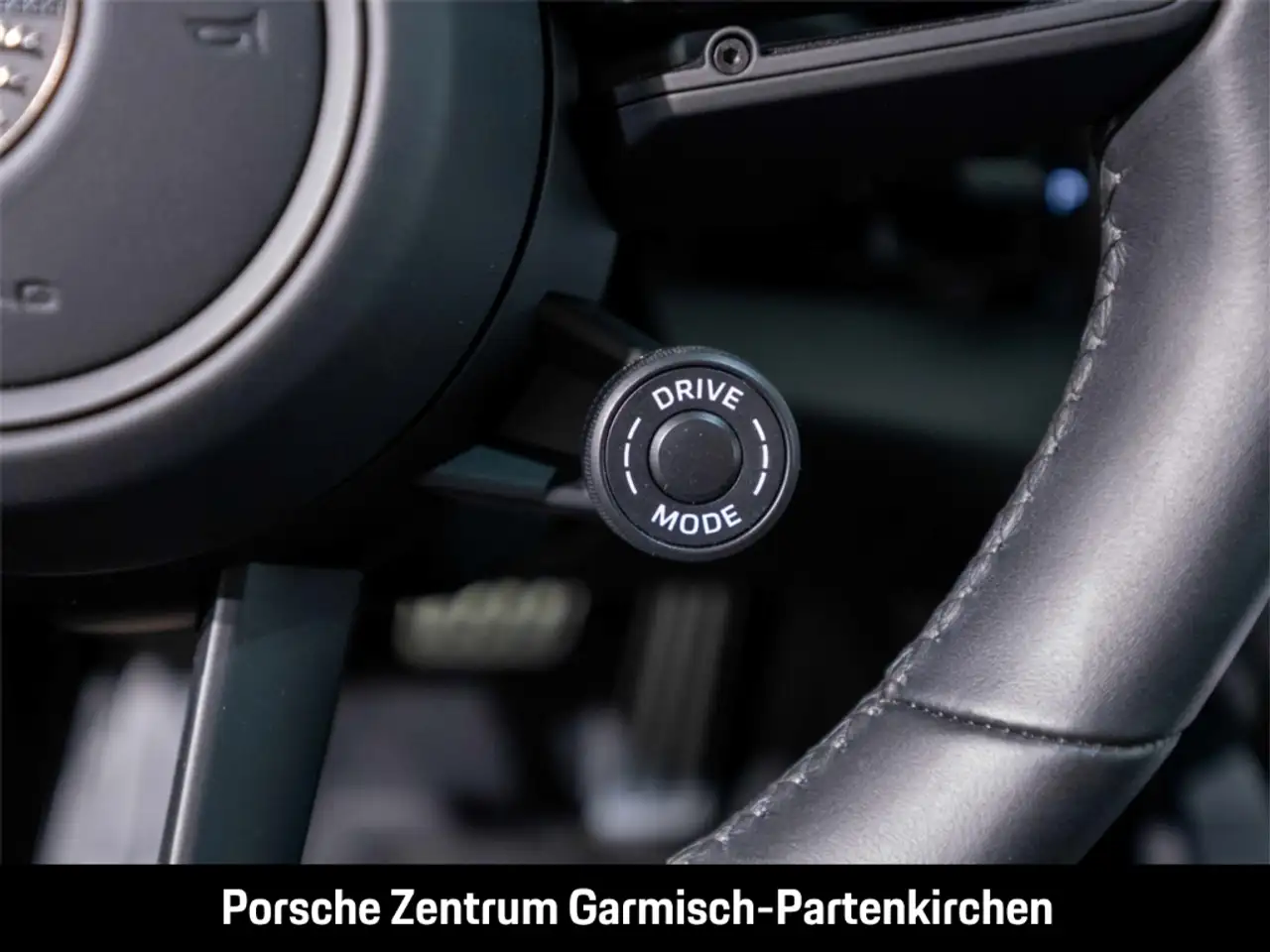 Porsche Taycan Turbo S Sport Turismo Burmester SHZ hinten — Vehicle gallery 19