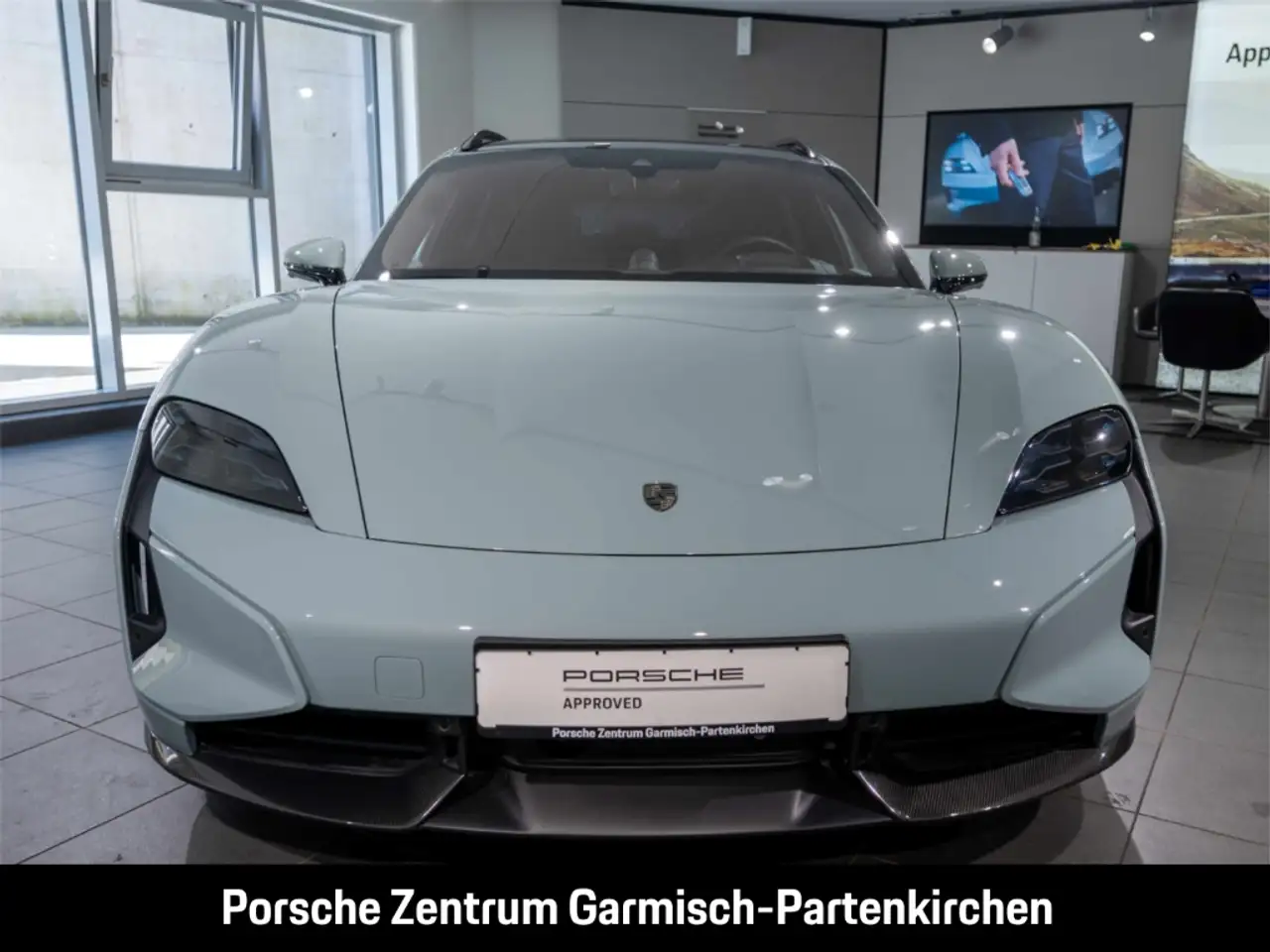 Porsche Taycan Turbo S Sport Turismo Burmester SHZ hinten — Vehicle gallery 4