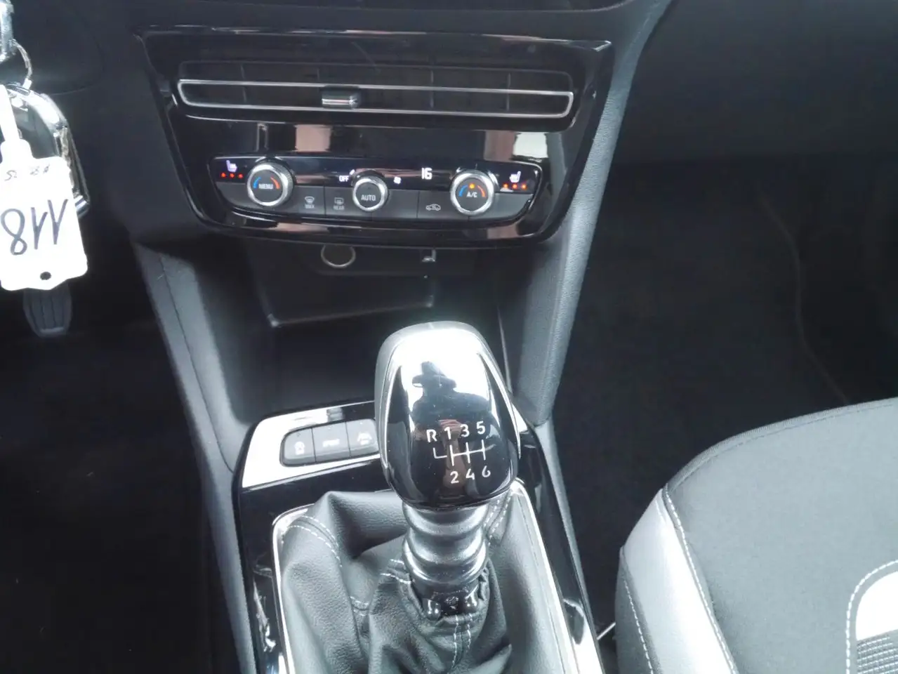 Opel Mokka 1,2 Turbo "GS" APP-Navi/LED/SHZ/Kamera — معرض صور السيارة 24