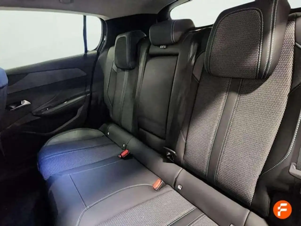 Peugeot 308 1.2 PureTech S&S Active 130 — معرض صور السيارة 22