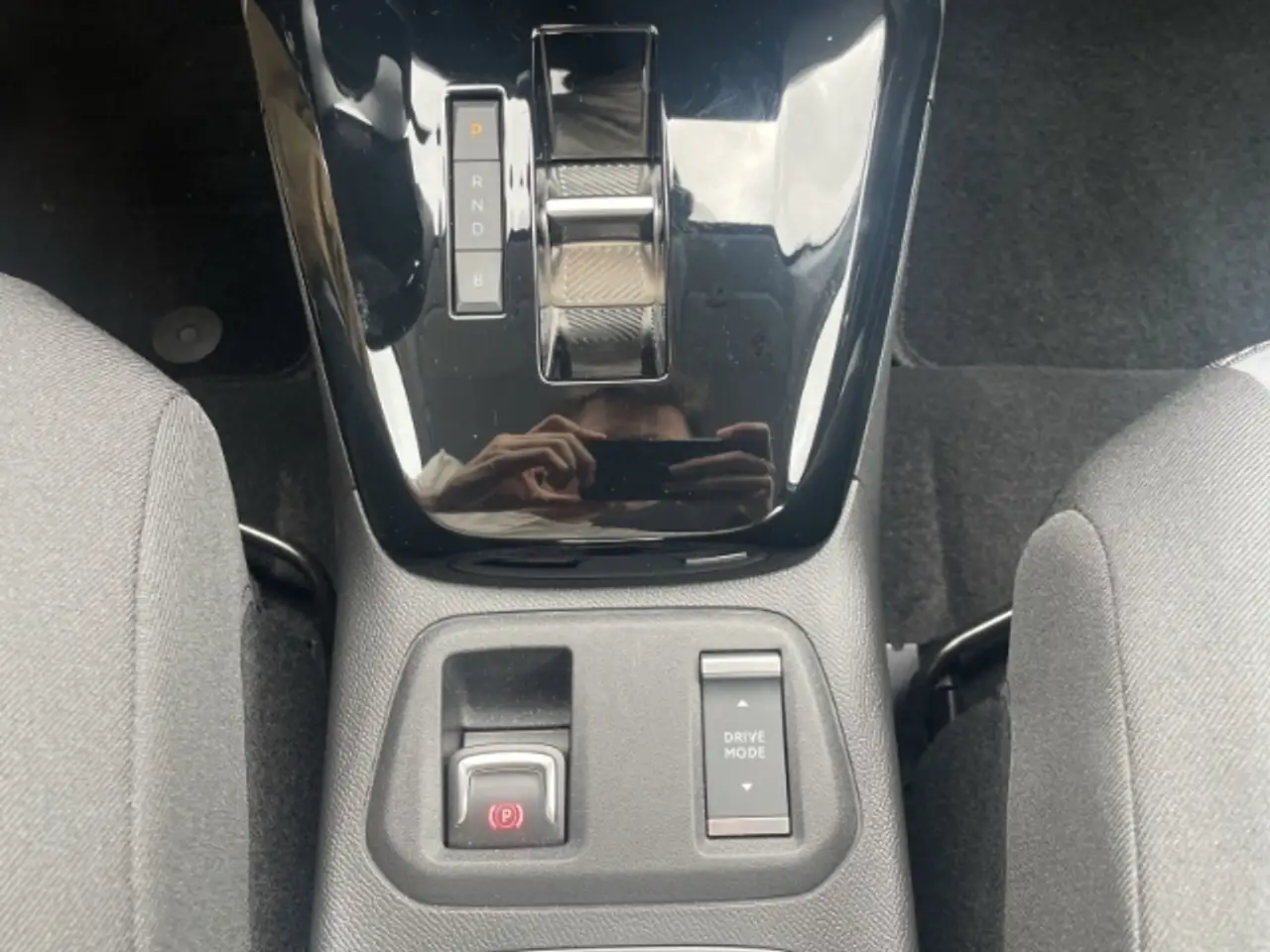 Opel Corsa-e Edition LED - Bluetooth - Park Distance Control - — Galería del vehículo 21