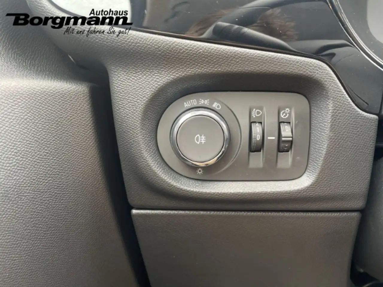 Opel Corsa-e Edition LED - Bluetooth - Park Distance Control - — Galería del vehículo 15