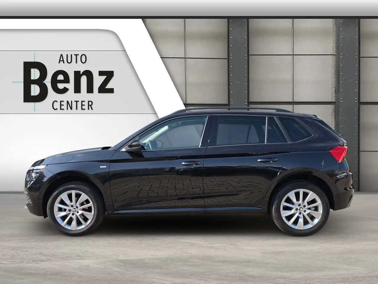 Skoda Kamiq 1.5 TSI TOUR *ACC*R.KAM*NAVI*LED*EHK*ALARM Klima — Vehicle gallery 2