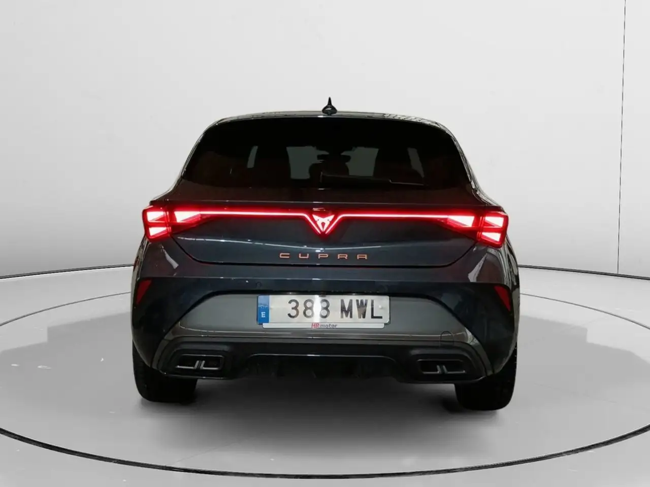 CUPRA Leon 1.5 eTSI 110 DSG — معرض صور السيارة 3