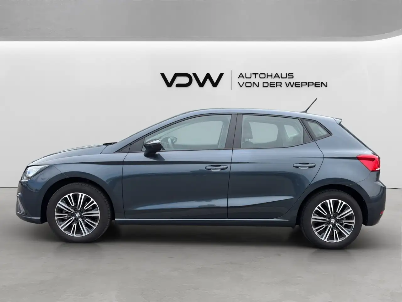 SEAT Ibiza Style Edition TSI DSG Navi SHZ FullLink — معرض صور السيارة 3