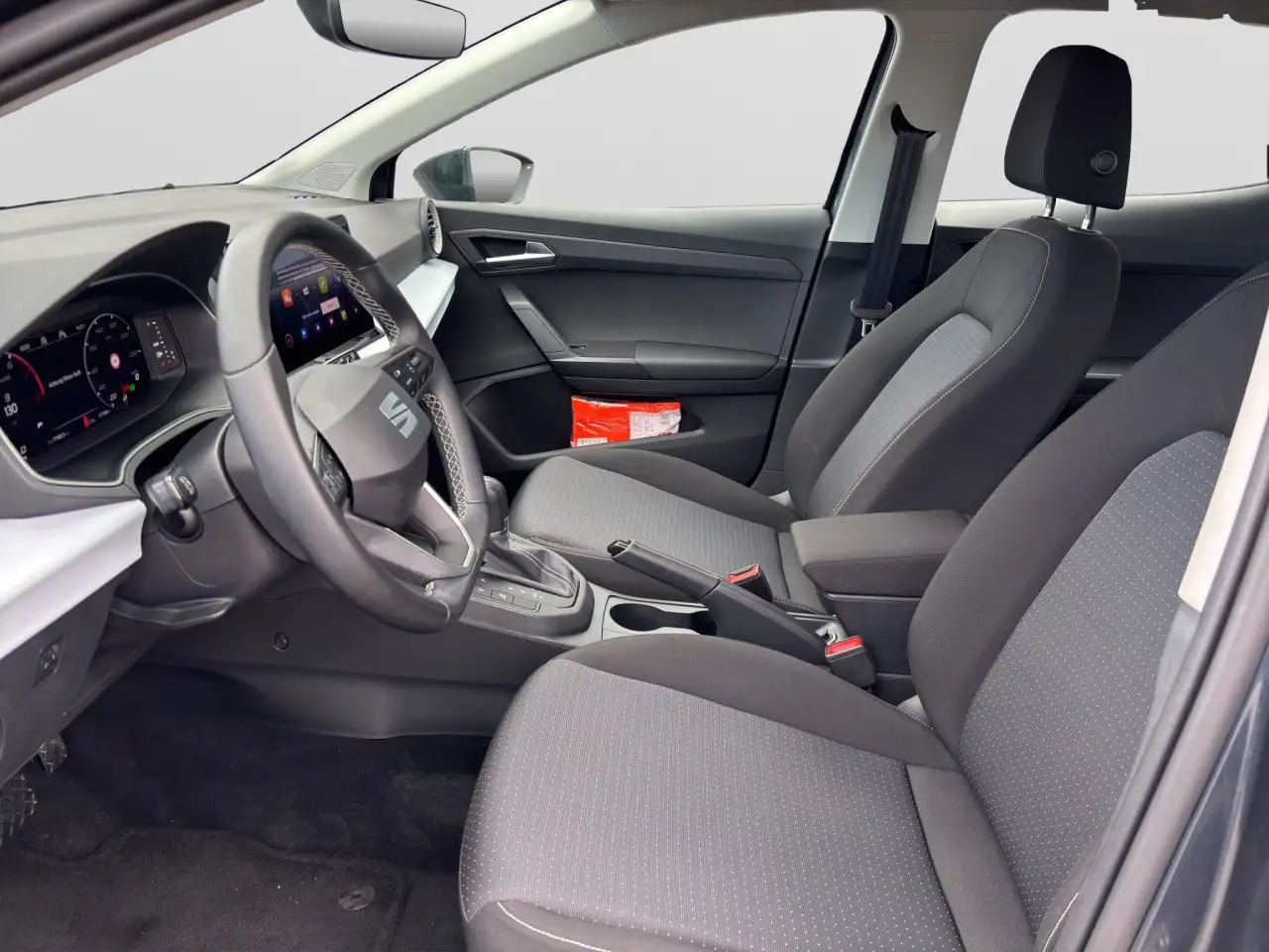 SEAT Ibiza Style Edition TSI DSG Navi SHZ FullLink — معرض صور السيارة 11