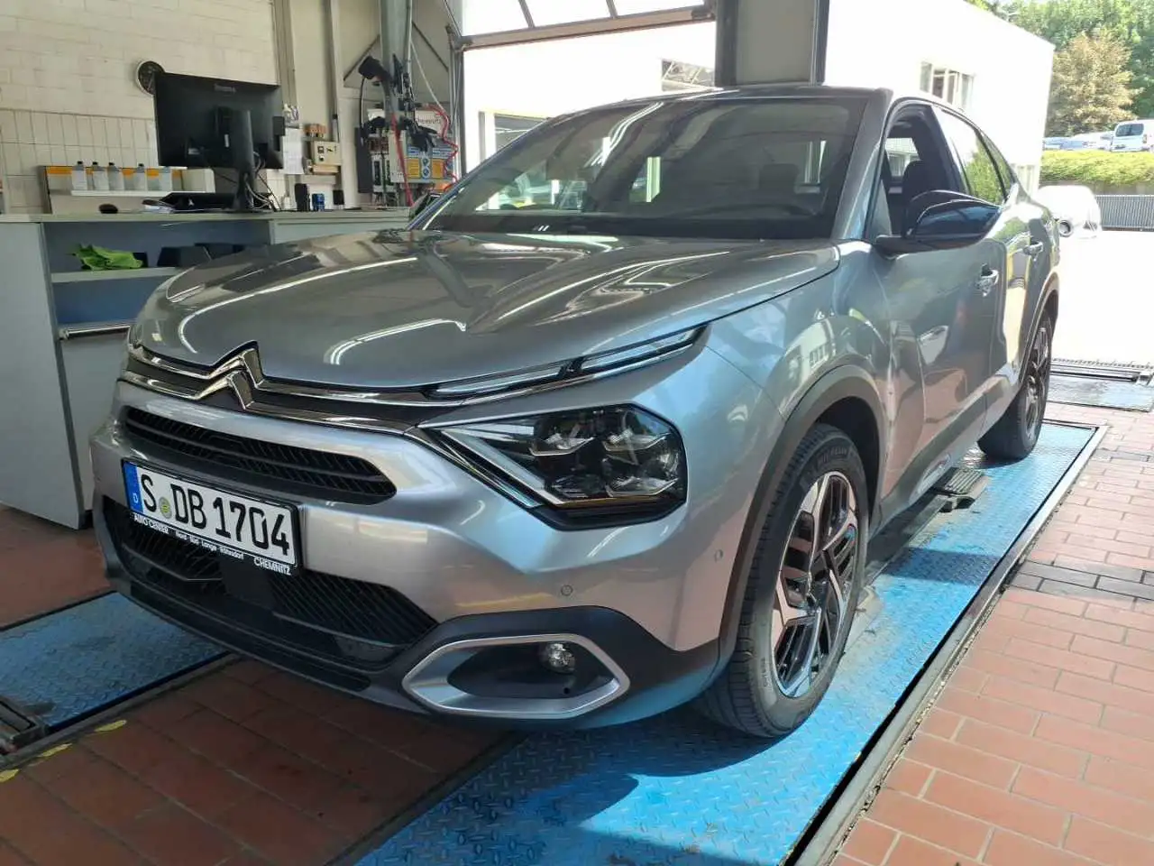 Citroen C4 X AT8 Max HUD/FullLED/Navi/KlimaA/PDC/Kamera — Galería del vehículo 4