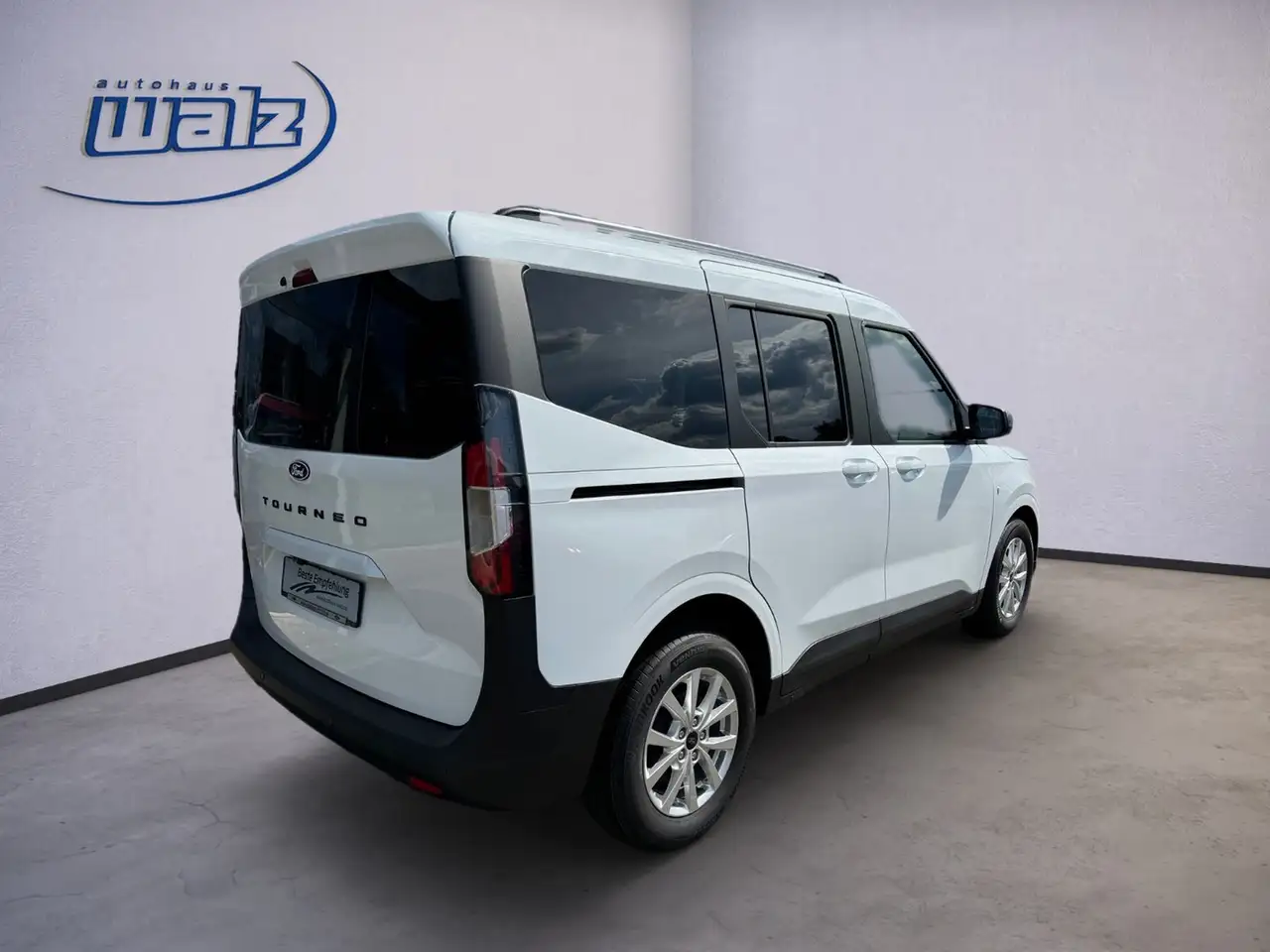 Ford Tourneo Courier Titanium +PDC+TEMPOMAT+KAMERA+ — Galería del vehículo 3