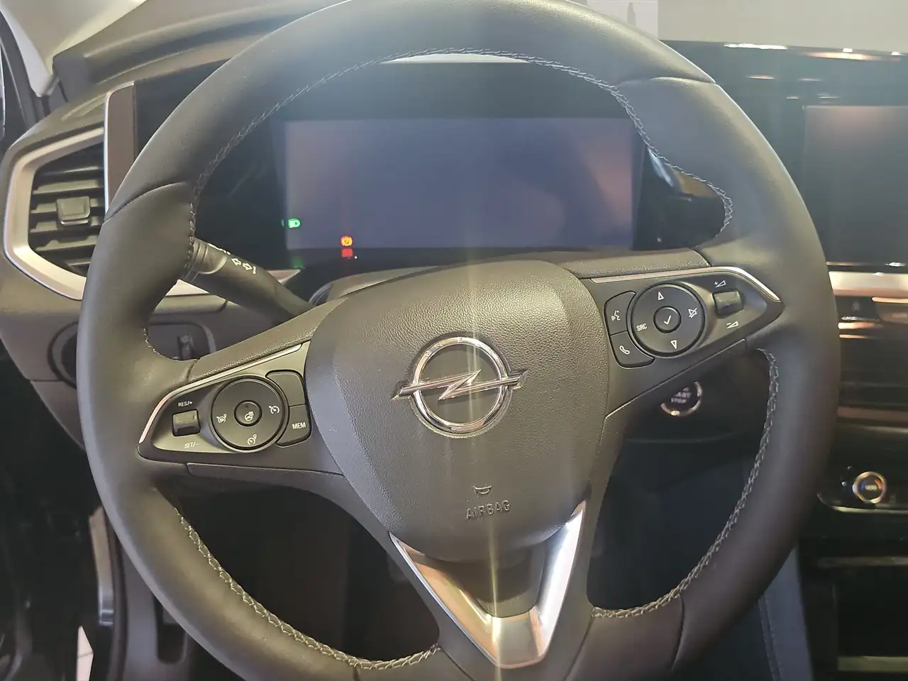Opel Grandland 1.2 Turbo GS Line Alcantara+LED+SHZ+LM — Vehicle gallery 9