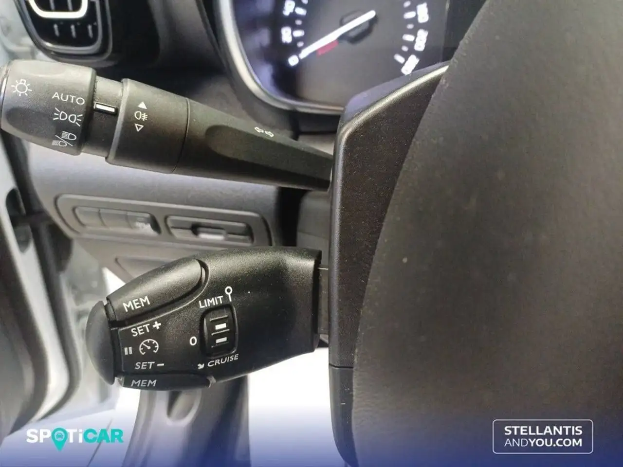 Citroen C3 Aircross BlueHDi 81kW (110CV) Plus — Vehicle gallery 13