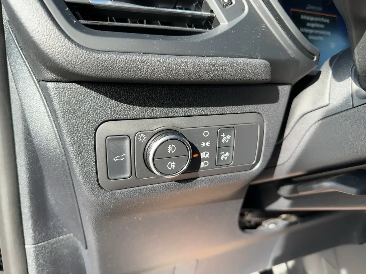 Ford Kuga ST-Line X LED+AHK+Glasdach+Kamera+SHZ — Vehicle gallery 18