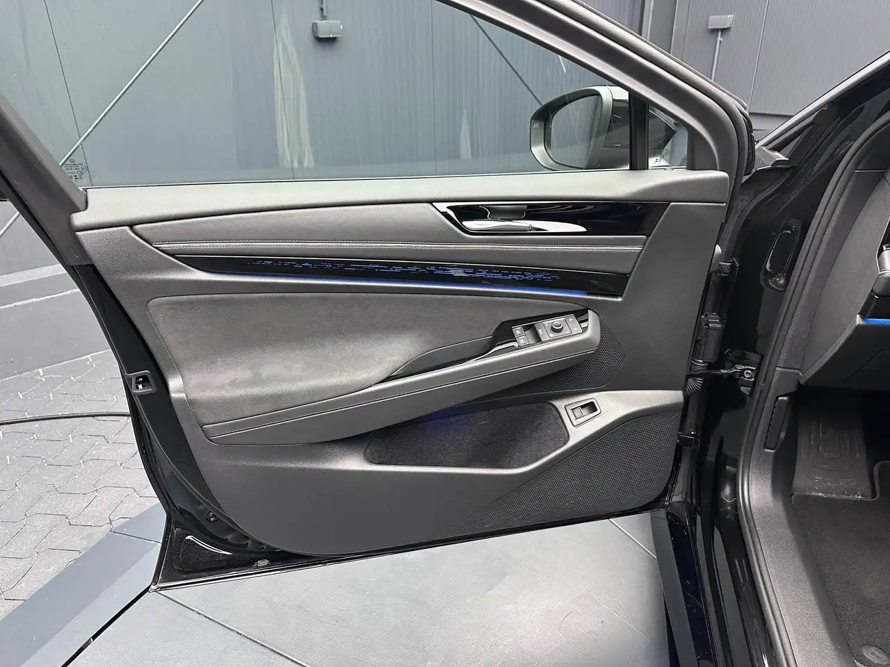 Volkswagen ID.7 Tourer Pro *20Zoll*AHK*Int./Ext.-Paket*360*Komfort* — Vehicle gallery 13