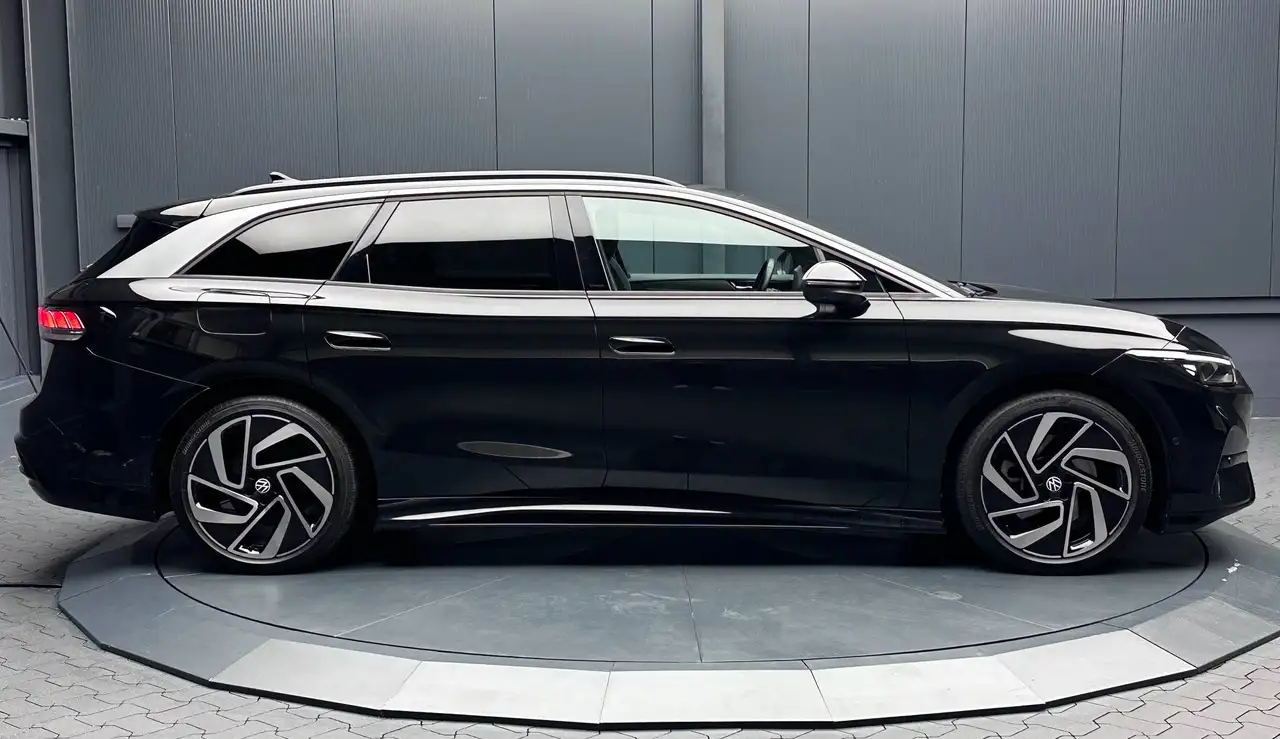 Volkswagen ID.7 Tourer Pro *20Zoll*AHK*Int./Ext.-Paket*360*Komfort* — Vehicle gallery 6