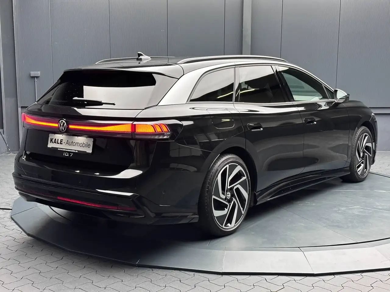 Volkswagen ID.7 Tourer Pro *20Zoll*AHK*Int./Ext.-Paket*360*Komfort* — Vehicle gallery 5