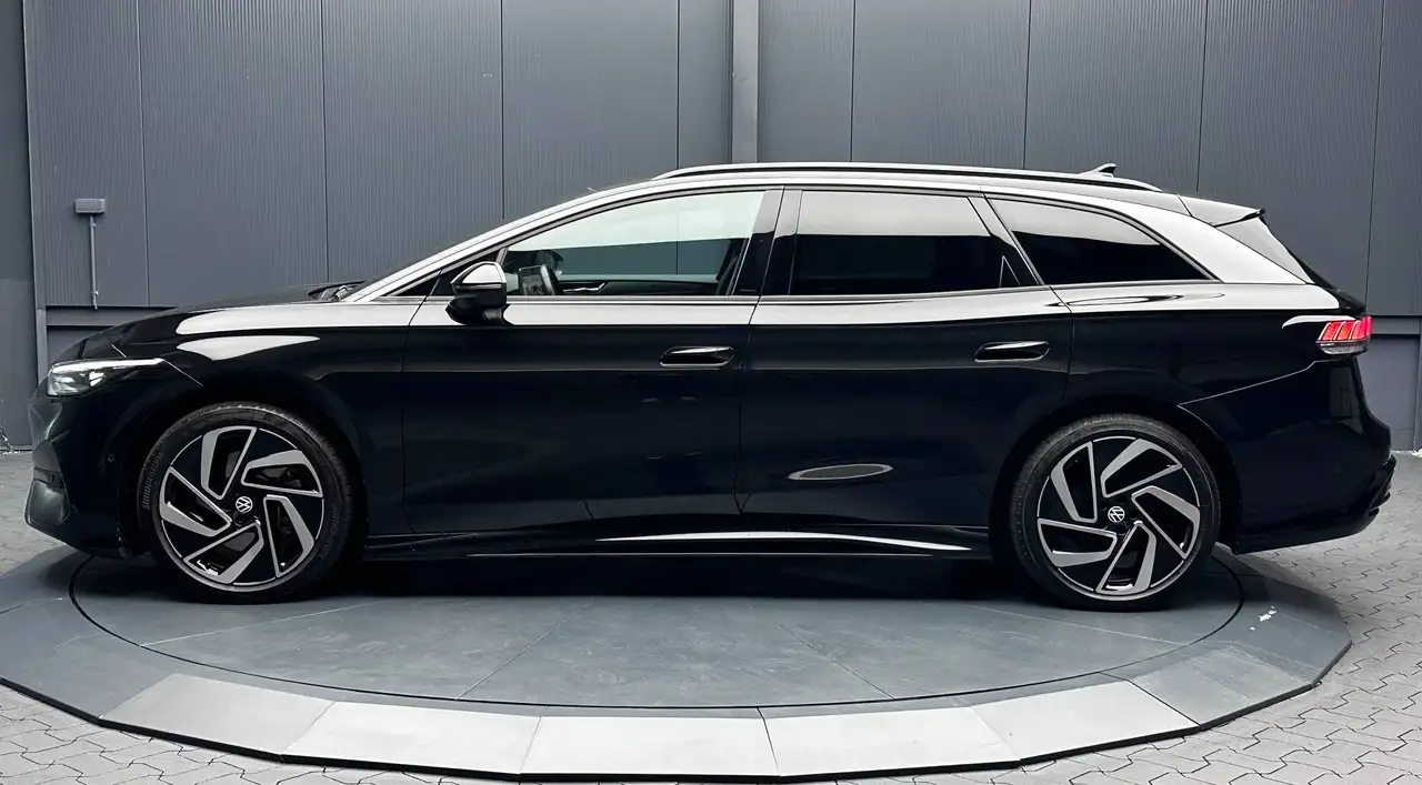 Volkswagen ID.7 Tourer Pro *20Zoll*AHK*Int./Ext.-Paket*360*Komfort* — Vehicle gallery 2