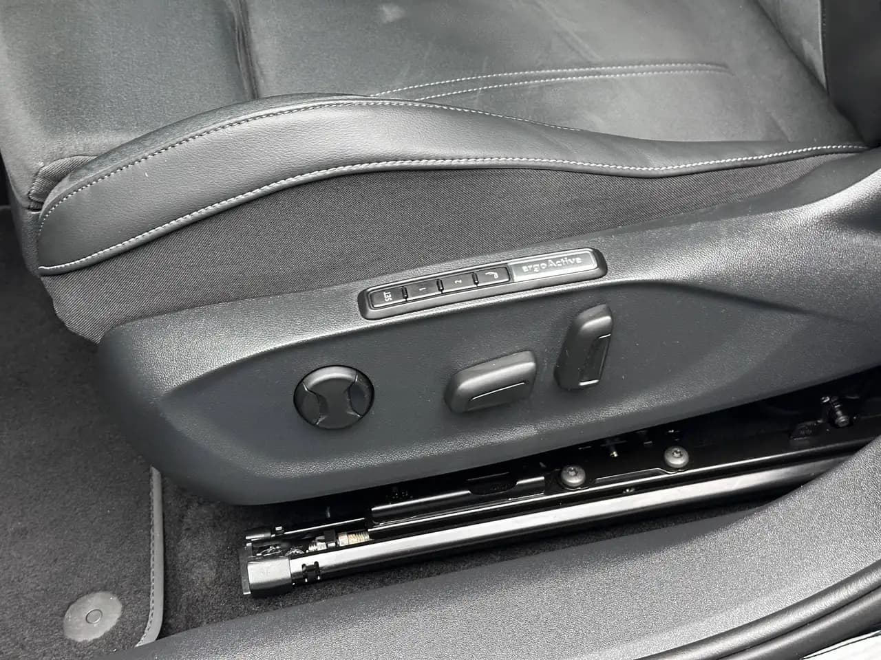Volkswagen ID.7 Tourer Pro *20Zoll*AHK*Int./Ext.-Paket*360*Komfort* — Vehicle gallery 15