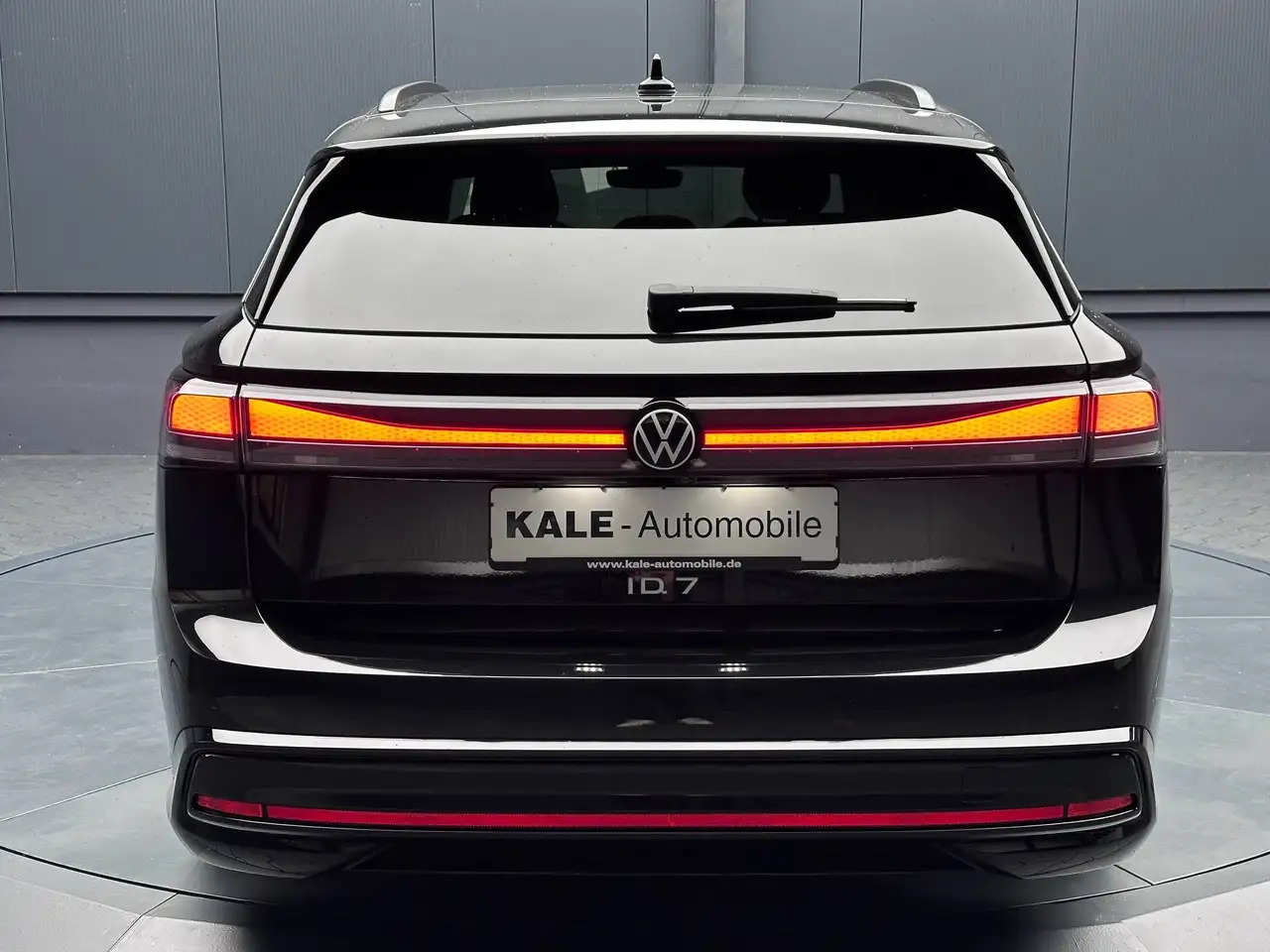 Volkswagen ID.7 Tourer Pro *20Zoll*AHK*Int./Ext.-Paket*360*Komfort* — Vehicle gallery 4