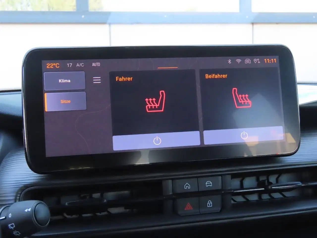 Jeep Avenger 1.2 GSE T3 GDI Klimaauto. Kamera Carplay — معرض صور السيارة 26