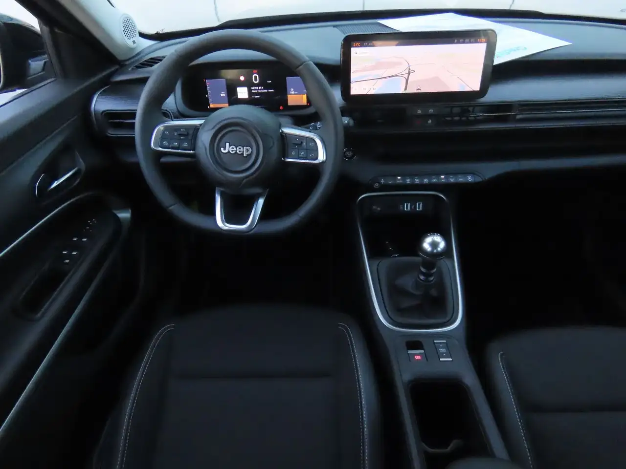 Jeep Avenger 1.2 GSE T3 GDI Klimaauto. Kamera Carplay — معرض صور السيارة 15