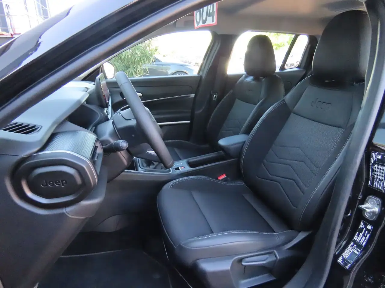 Jeep Avenger 1.2 GSE T3 GDI Klimaauto. Kamera Carplay — معرض صور السيارة 14