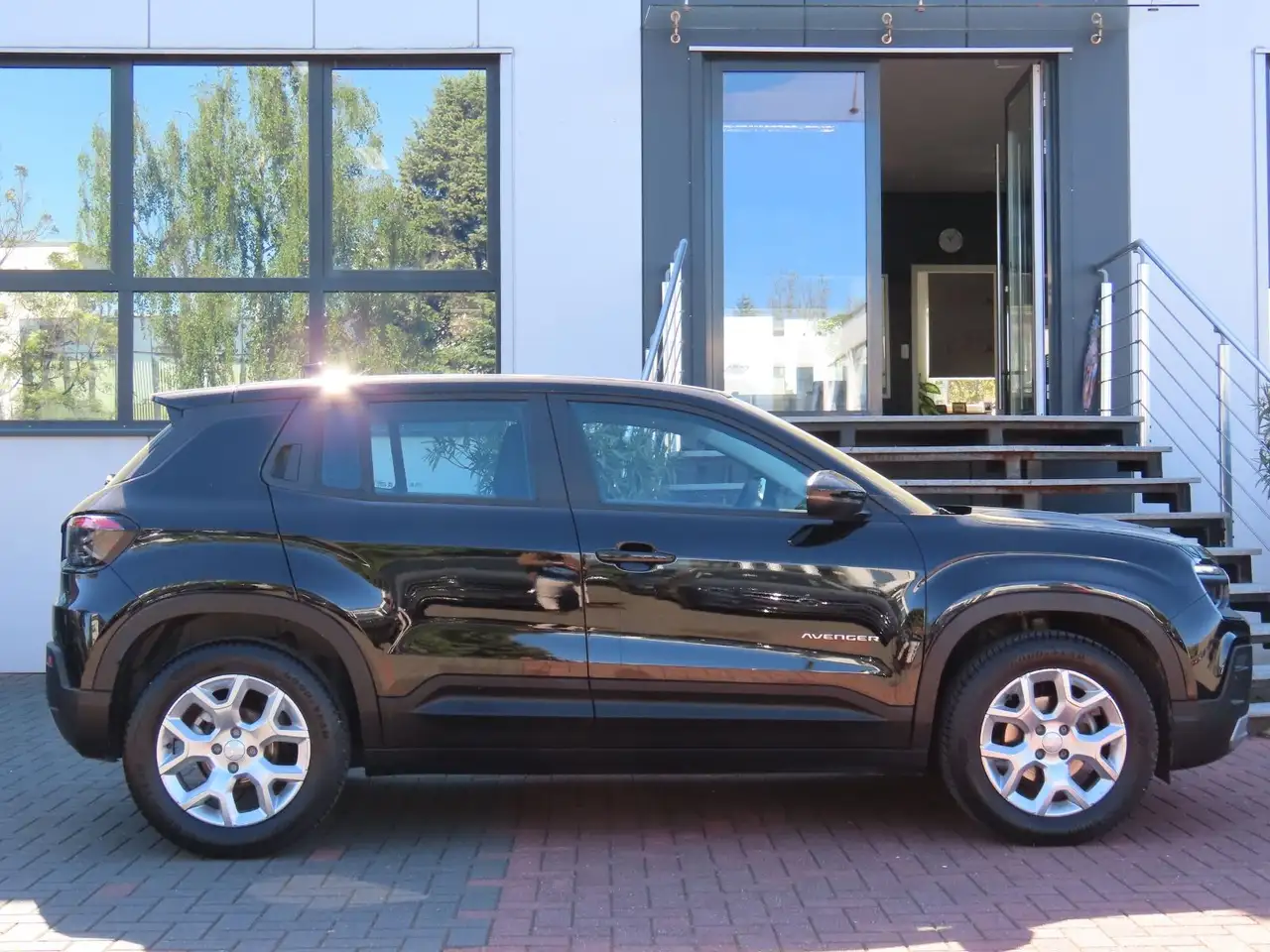 Jeep Avenger 1.2 GSE T3 GDI Klimaauto. Kamera Carplay — معرض صور السيارة 11
