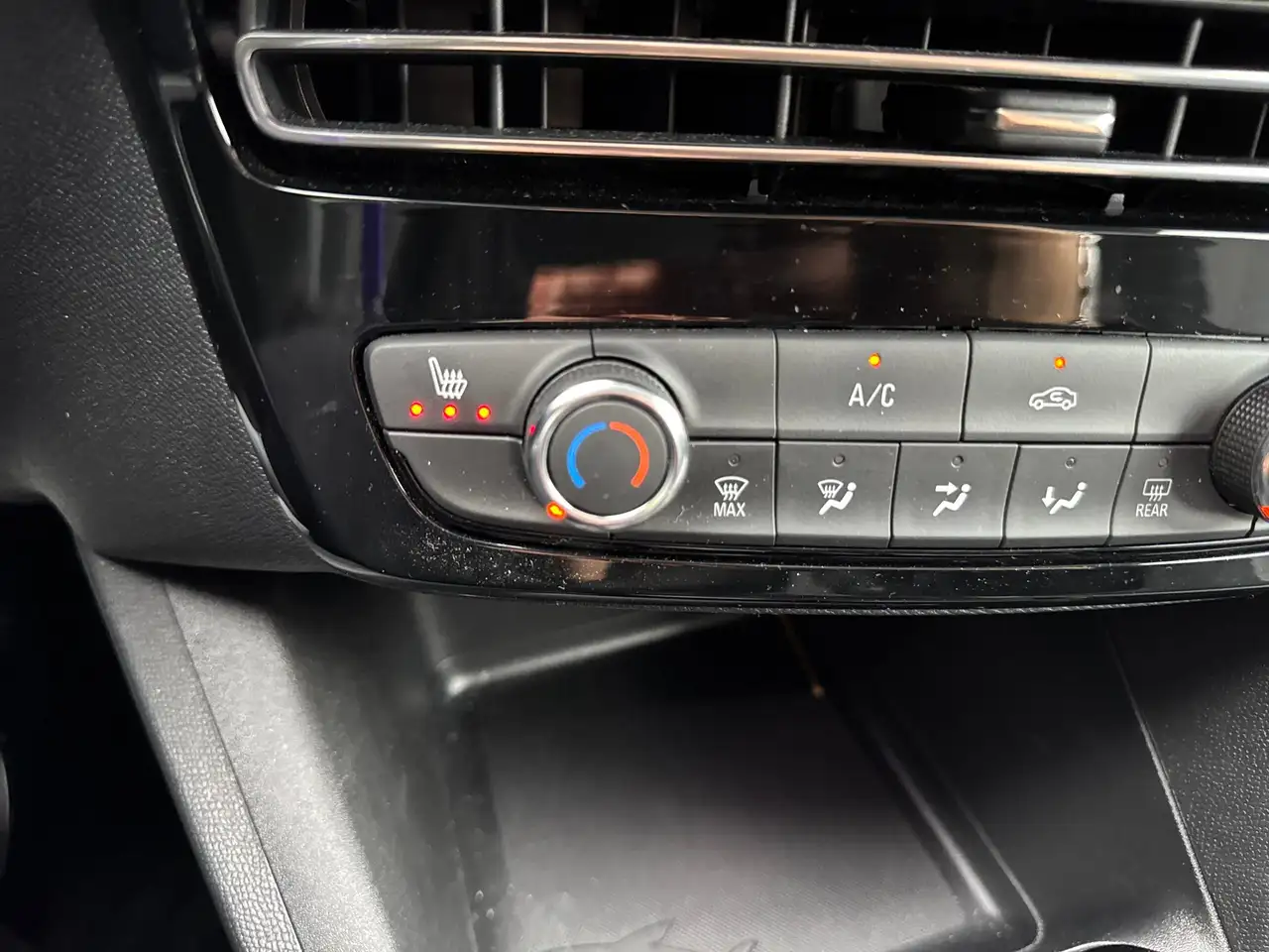 Opel Mokka 1.2 Turbo Elegance LED+SHZ+Winterp.+Kam. — Galería del vehículo 13