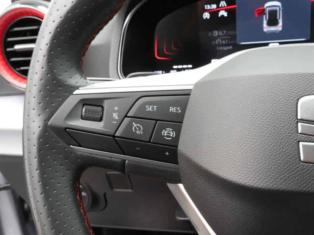 SEAT Arona FR DSG NAVI KAM PDC LED KLIMA — Vehicle gallery 14