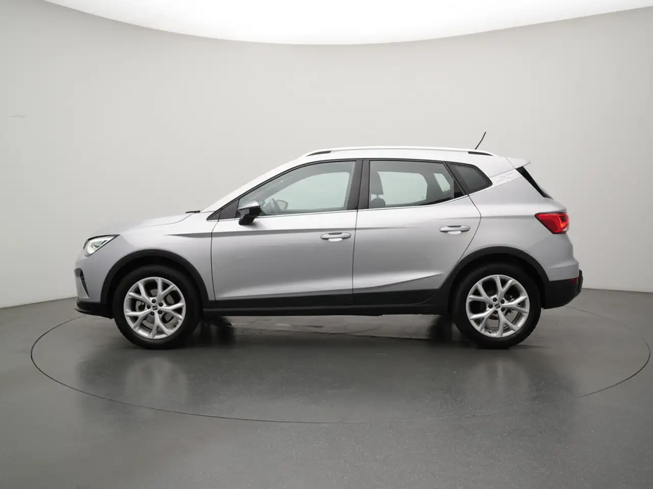 SEAT Arona FR DSG NAVI KAM PDC LED KLIMA — Vehicle gallery 18