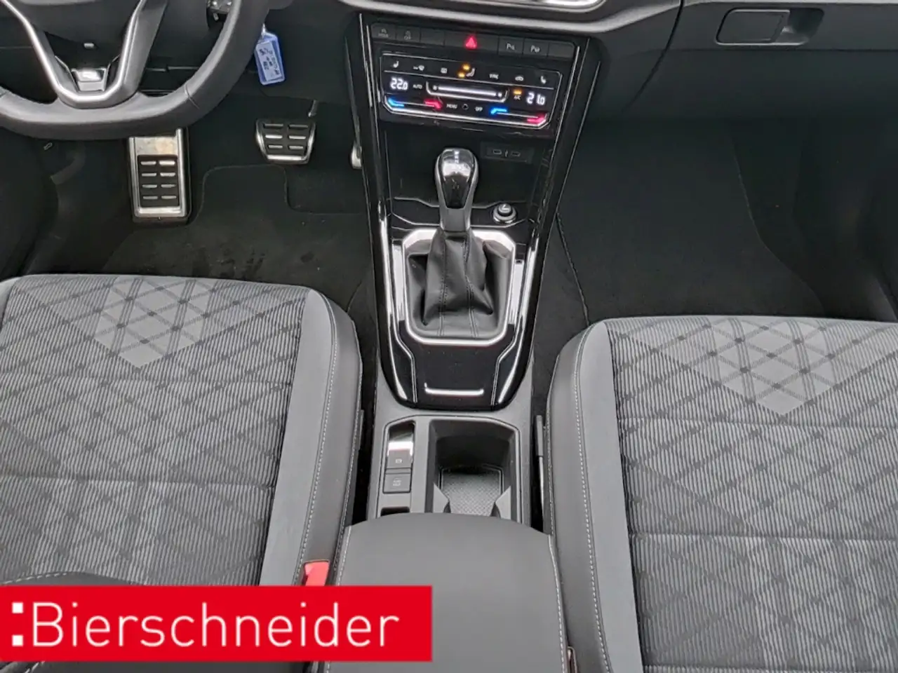 Volkswagen T-Roc 1.5 TSI DSG R-Line AHK NAVI IQ.LIGHT KAMERA NEVADA — Vehicle gallery 16