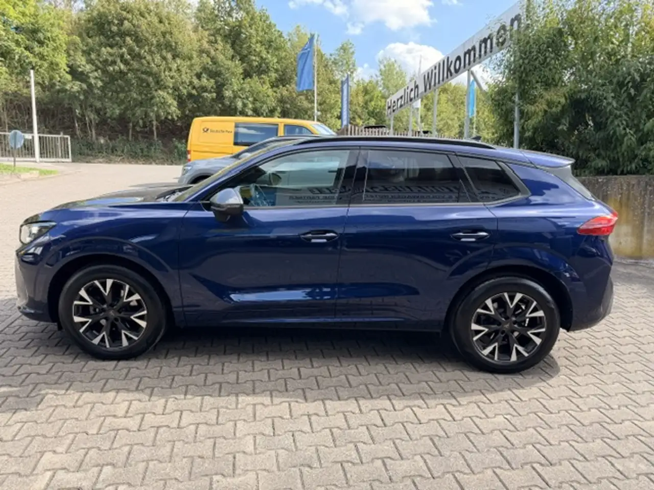 CUPRA Terramar 1.5 eTSI DSG 110 kW *Anhängerkupplung*LED-Scheinwerfer*App-Connect*Winterräder mit Alufelgen*Rückfahrkamera* — معرض صور السيارة 8